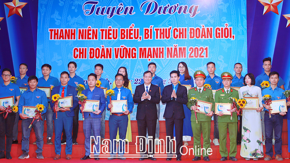Tuyên dương thanh niên tiêu biểu, bí thư chi đoàn giỏi toàn tỉnh
