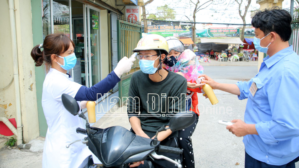 Bộ Y tế điện khẩn: Các tỉnh, thành phố thực hiện nghiêm quy định phòng, chống dịch COVID-19