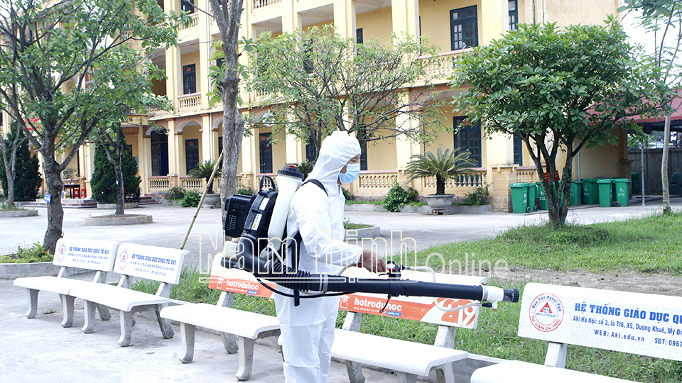 Thông báo Kết luận của Chủ tịch UBND tỉnh tại cuộc họp về công tác phòng, chống dịch bệnh COVID-19