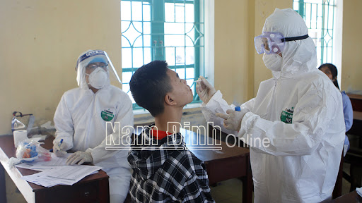 3 bệnh nhân COVID-19 có kết quả xét nghiệm âm tính lần 1 với SARS-CoV-2