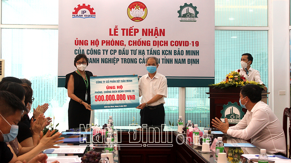 Tiếp nhận trên 7 tỷ đồng của các doanh nghiệp ủng hộ phòng, chống dịch COVID-19