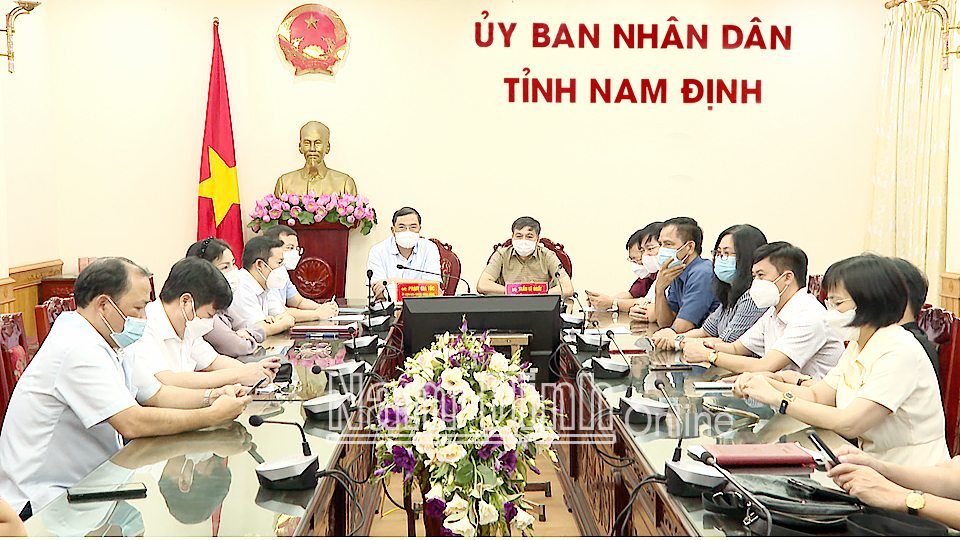 Phát động Chương trình "Sóng và máy tính cho em"