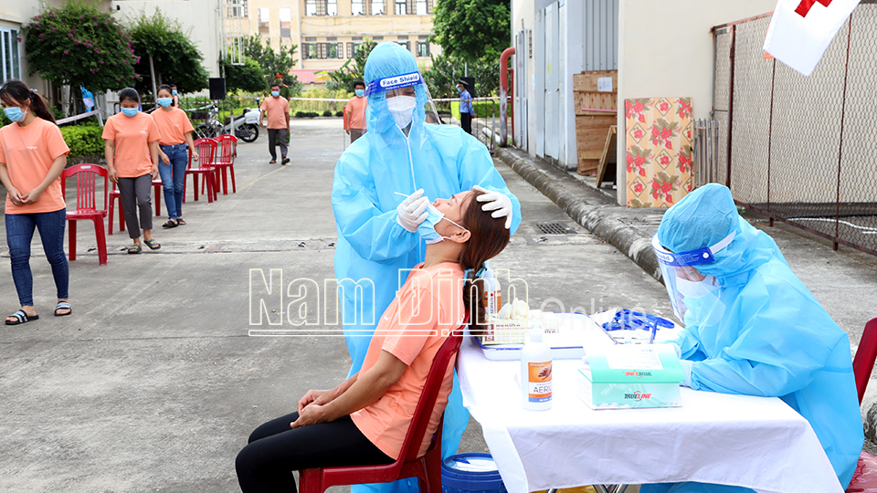 Nam Trực diễn tập phòng chống dịch COVID-19 trong doanh nghiệp