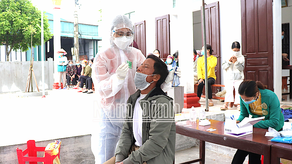 Thích ứng an toàn, linh hoạt, kiểm soát hiệu quả dịch COVID-19