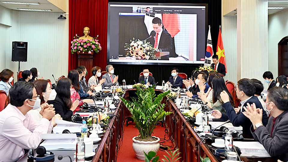 Quản trị khủng hoảng thông tin trong bối cảnh đại dịch Covid-19