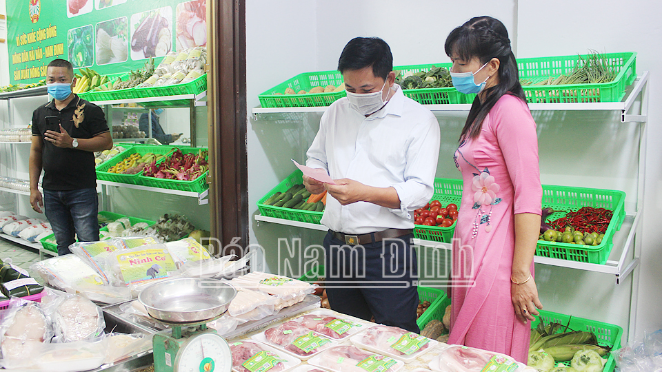 Kết nối, hỗ trợ nông dân tiêu thụ nông sản