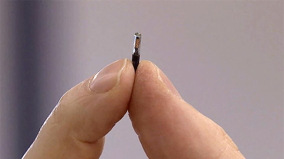 Phát triển chip điện tử cấy dưới da lưu thông tin tiêm chủng Covid-19