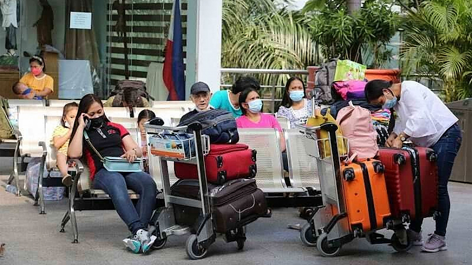 Philippines ra chính sách "Không tiêm chủng, không bay" với khách nội địa
