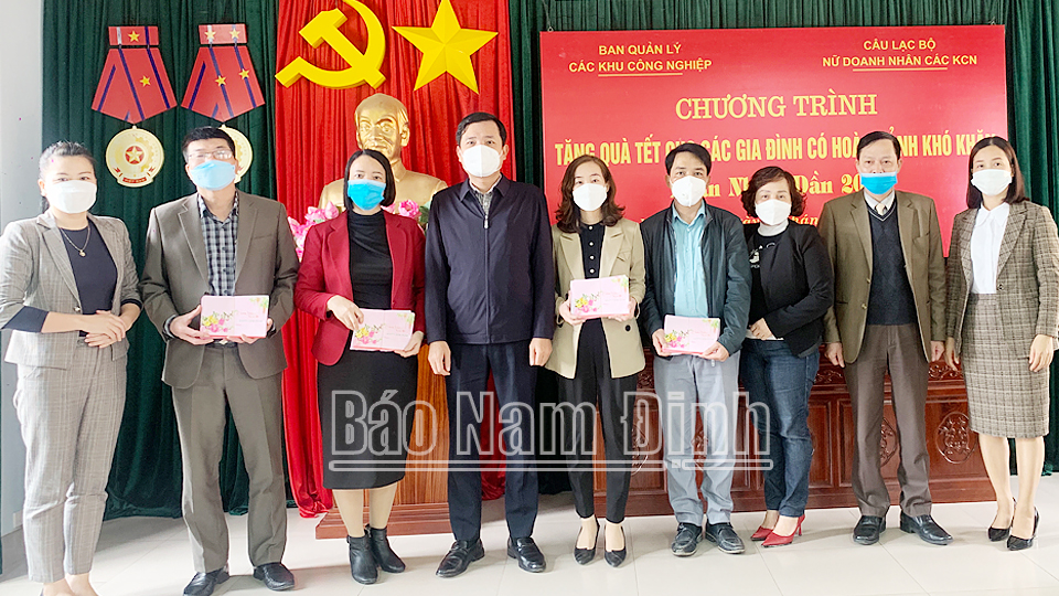 Các đơn vị chăm lo Tết cho công nhân, lao động và hộ nghèo