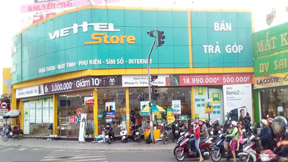 Viettel Nam Định trao thưởng cho khách hàng trúng thưởng chương trình "Hòa mạng hôm nay nhận ngay lộc vàng"