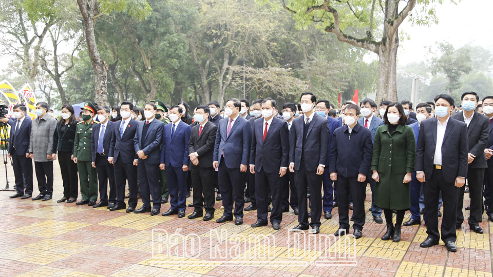 Các đồng chí lãnh đạo tỉnh tham dự Tết trồng cây đầu Xuân Nhâm Dần