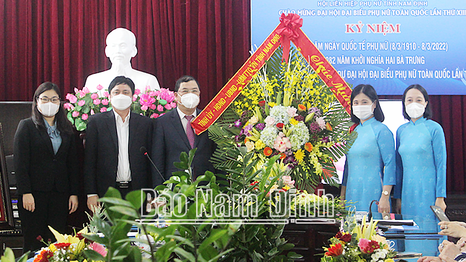 Gặp mặt đoàn đại biểu phụ nữ tỉnh tham dự Đại hội đại biểu phụ nữ toàn quốc lần thứ XIII
