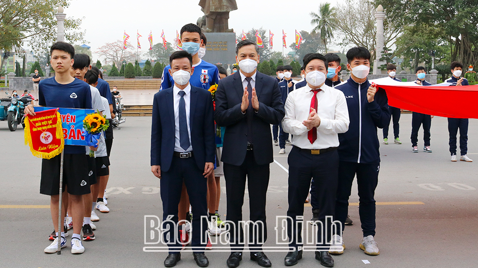 Phát động hưởng ứng cuộc vận động "Toàn dân rèn luyện thân thể theo gương Bác Hồ vĩ đại" năm 2022