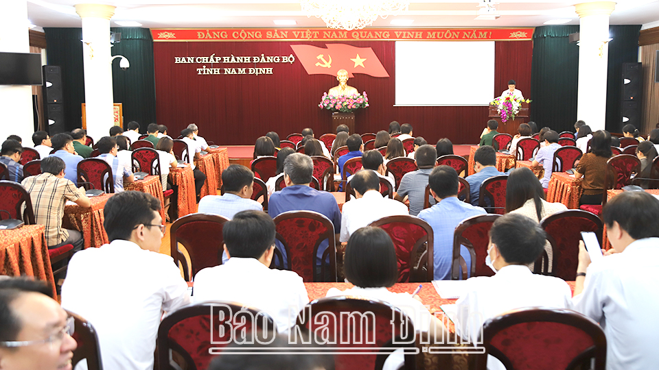 Tập huấn nghiệp vụ cho gần 200 cán bộ trực tiếp tham mưu, triển khai thực hiện Nghị quyết 35