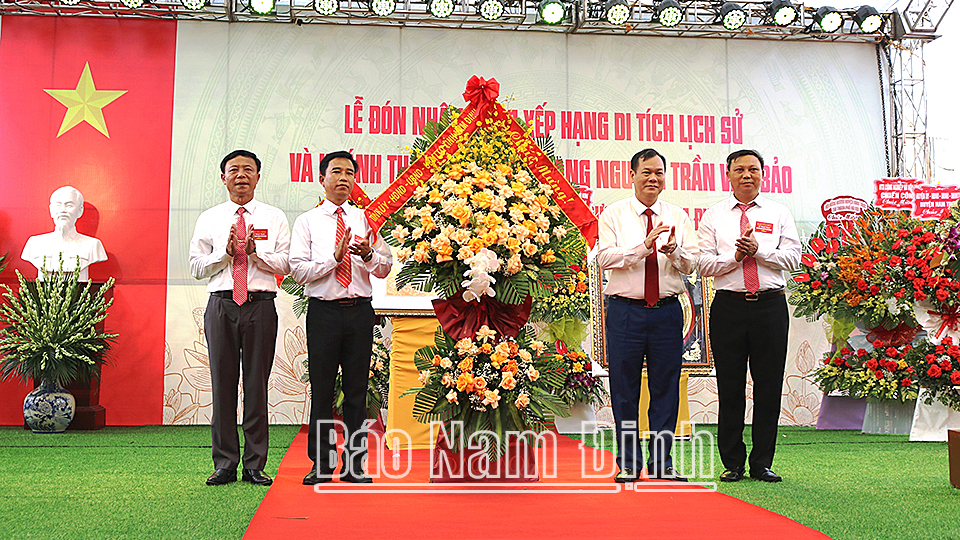 Đón nhận Bằng xếp hạng Di tích lịch sử - văn hoá cấp tỉnh Đền thờ Trạng nguyên Trần Văn Bảo