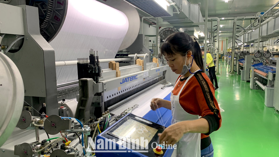 Tăng lương tối thiểu vùng cho người lao động từ 1-7-2022