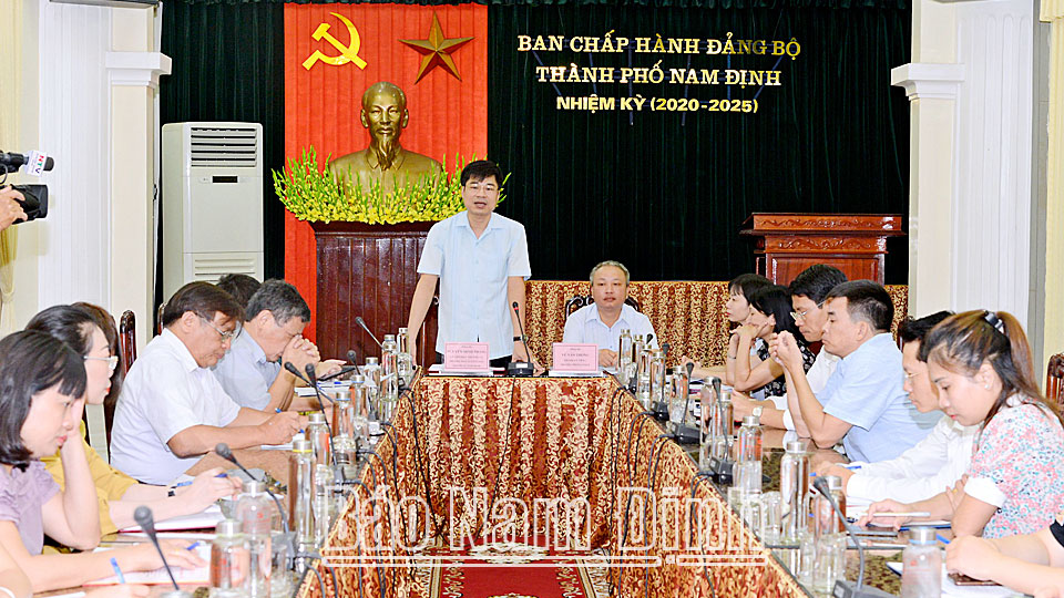 Tọa đàm xây dựng tác phẩm hưởng ứng Giải Búa liềm vàng lần thứ VII - năm 2022