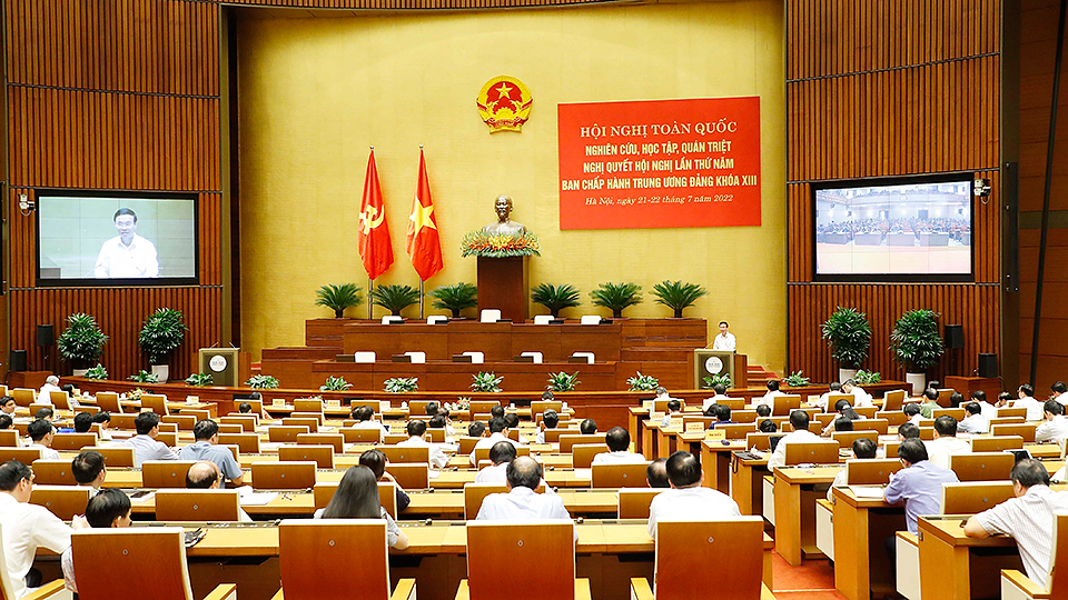 Xây dựng tổ chức cơ sở đảng phải gắn với xây dựng hệ thống chính trị