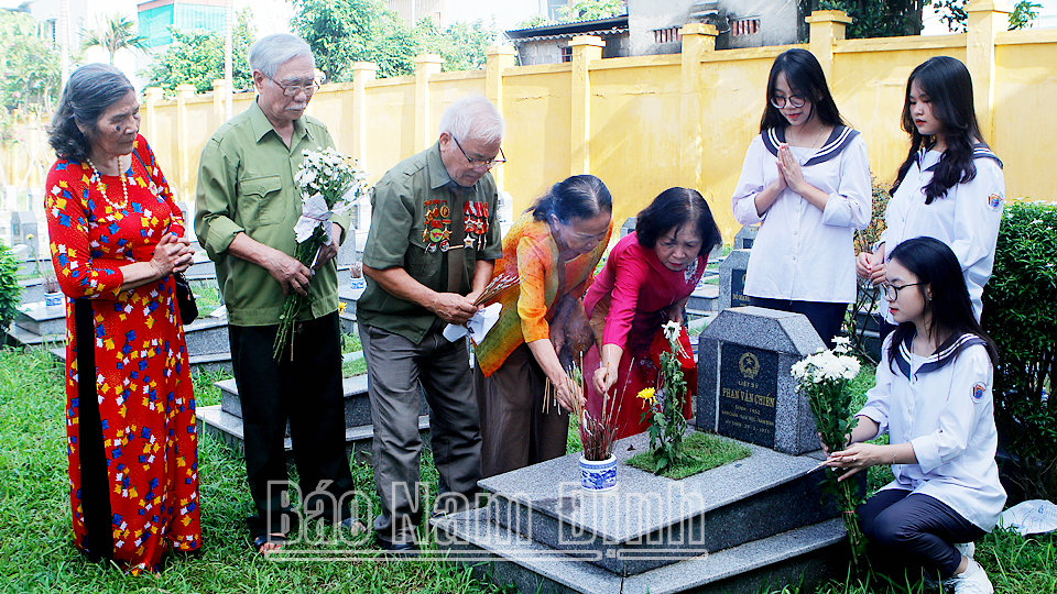 Nhân lên những nghĩa cử cao đẹp