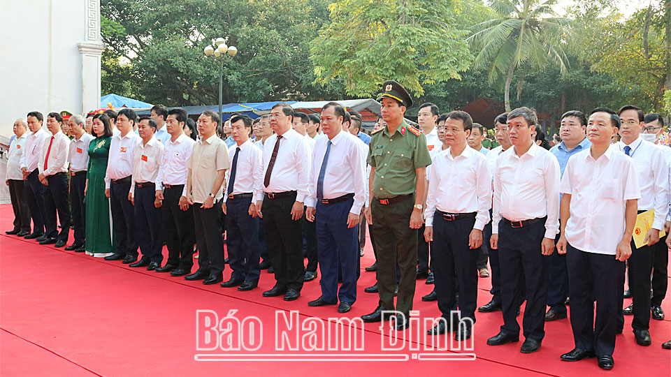 Lễ dâng hương tưởng niệm 722 năm Ngày mất của Anh hùng dân tộc Trần Hưng Đạo