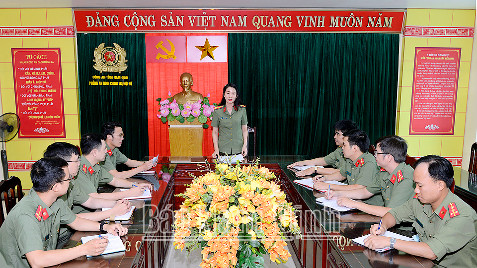 Tăng cường công tác đấu tranh, phản bác các quan điểm sai trái, thù địch trên lĩnh vực an ninh chính trị, trật tự an toàn xã hội