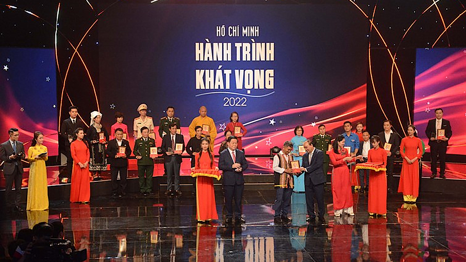 Chương trình "Hồ Chí Minh - Hành trình khát vọng 2022"