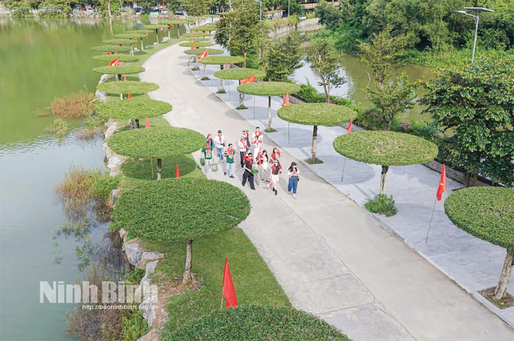 Du lịch Ninh Bình: Vượt kế hoạch năm, tạo nền tảng phát triển dài hạn