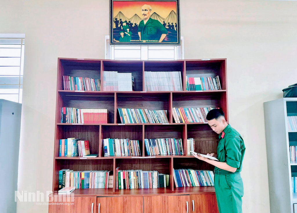 Đưa văn hóa đọc thành phương thức tự học trong cán bộ, chiến sĩ quân đội