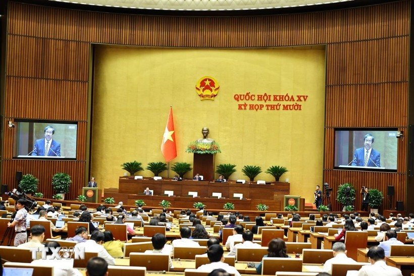 An overview of the National Assembly's October 24 morning sitting. (Photo: VNA)