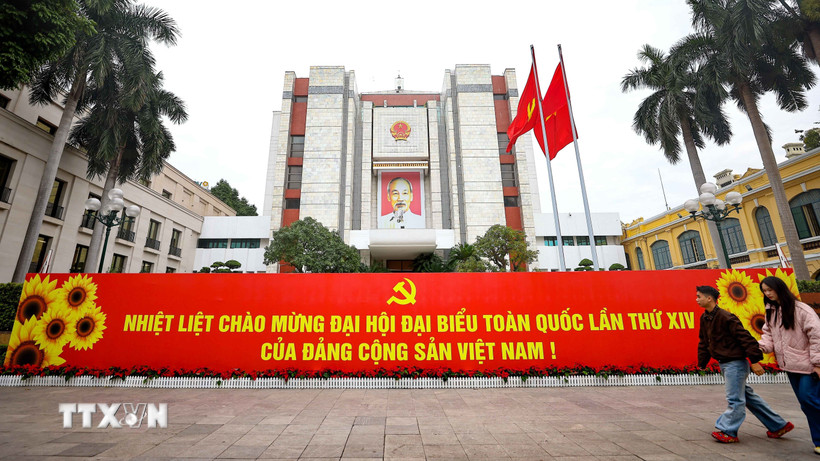 Ha Noi is splendidly decorated to welcome this particularly important political event of the country.