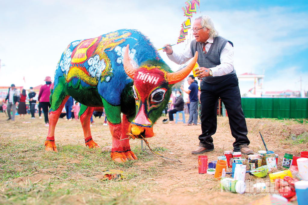 Artist passionately creates artwork on the buffalow.