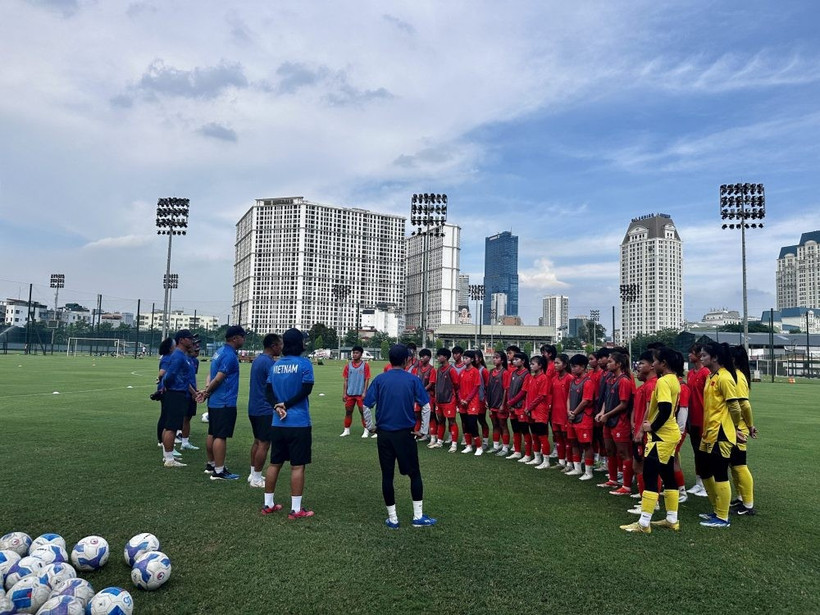 The Vietnamese team gather for training ahead of the AFC U17 Women Asian Cup 2026 finals. (Photo: Vietnam Football Federation)