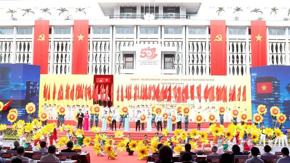 An art performance at the ceremony to mark the 50th anniversary of Saigon-Gia Dinh city being officially named after President Ho Chi Minh (July 2, 1976 2026).