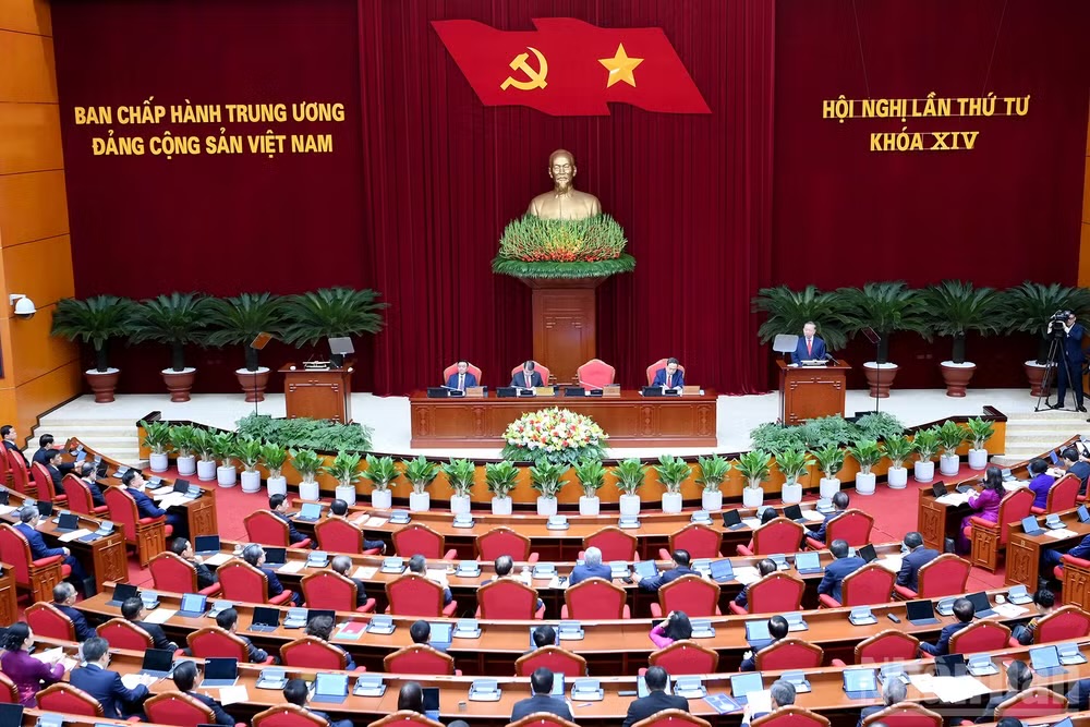 At the 14th CPV Central Committee's fourth plenum. (Photo: NDO)