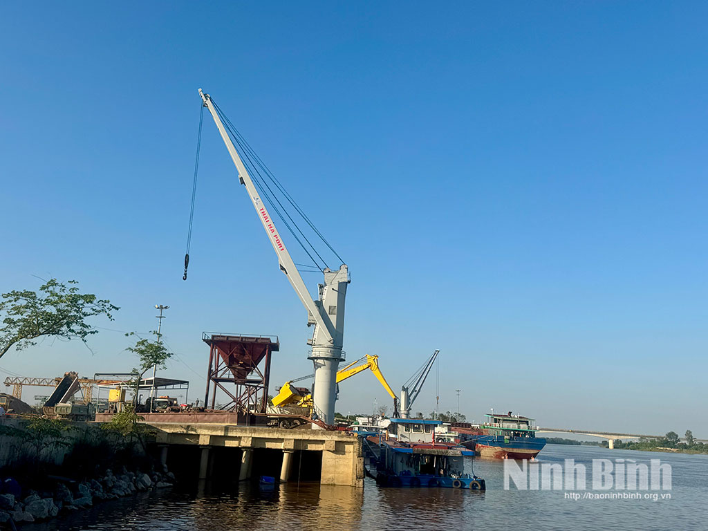 Thai Ha port in Bac Ly commune, Ninh Binh province.