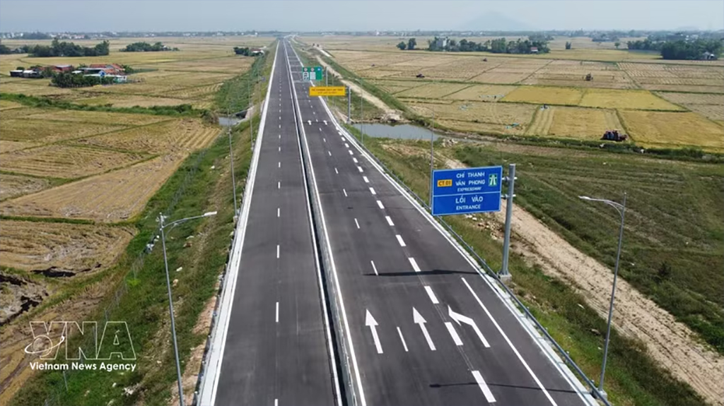 The North-South Expressway (Eastern section) project in Dak Lak province has been completed (Photo: VNA)