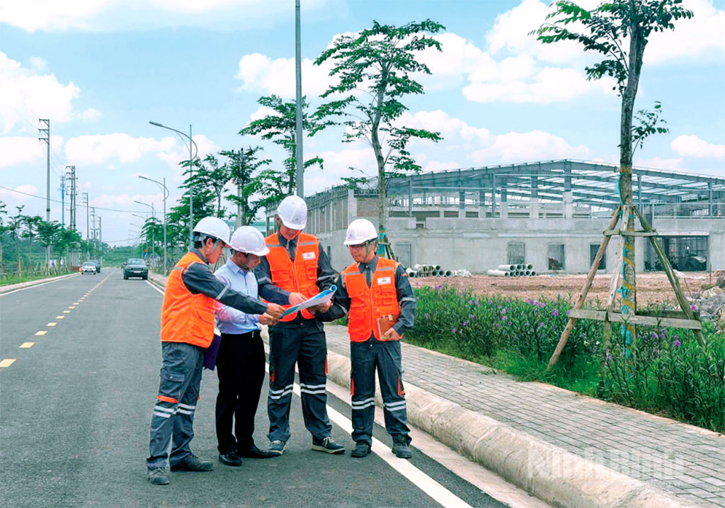 Investing infrastructure of industrial zones to lure investors.